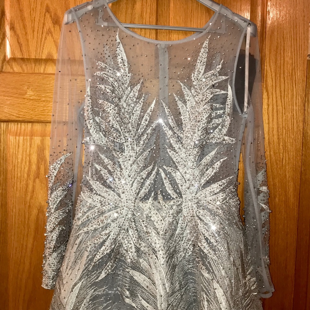 LARA Long Sleeve Gown - Picture 8 of 11